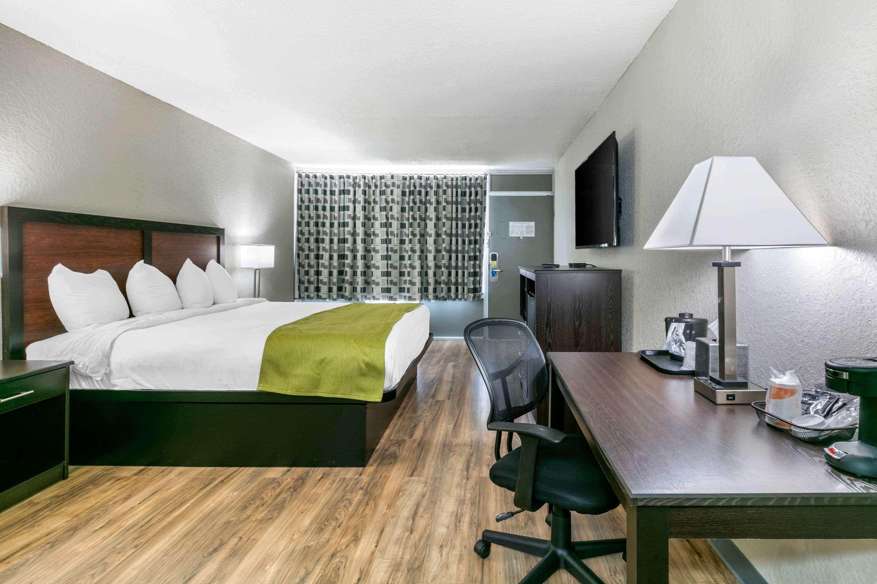 Rodeway Inn Kingston Springs Екстериор снимка