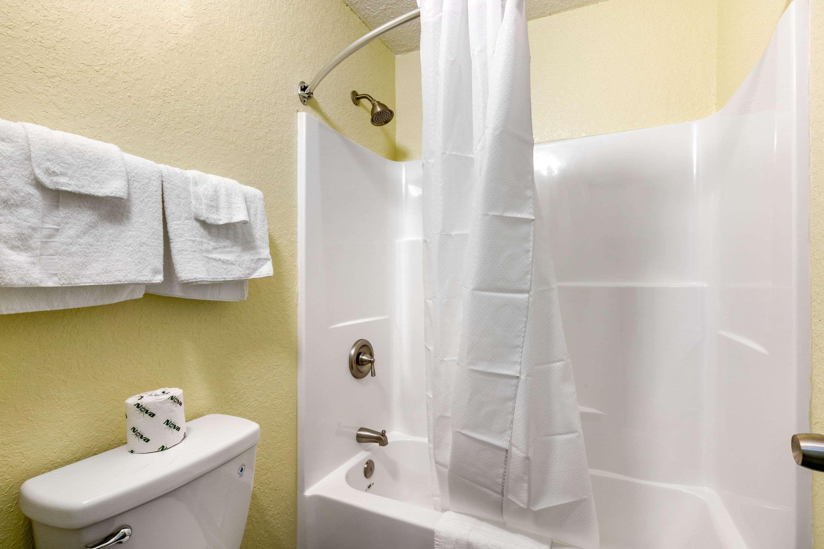 Rodeway Inn Kingston Springs Екстериор снимка