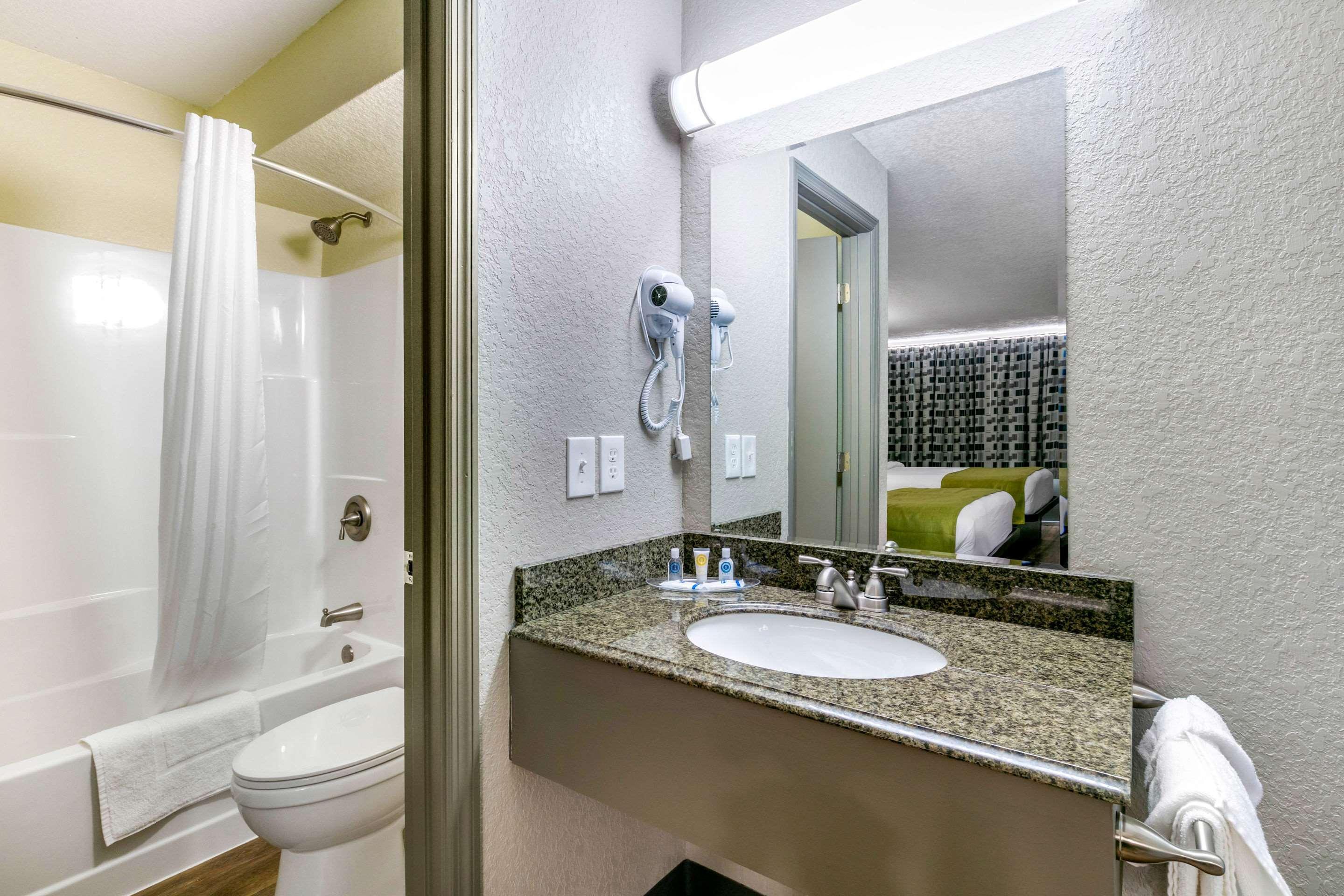 Rodeway Inn Kingston Springs Екстериор снимка