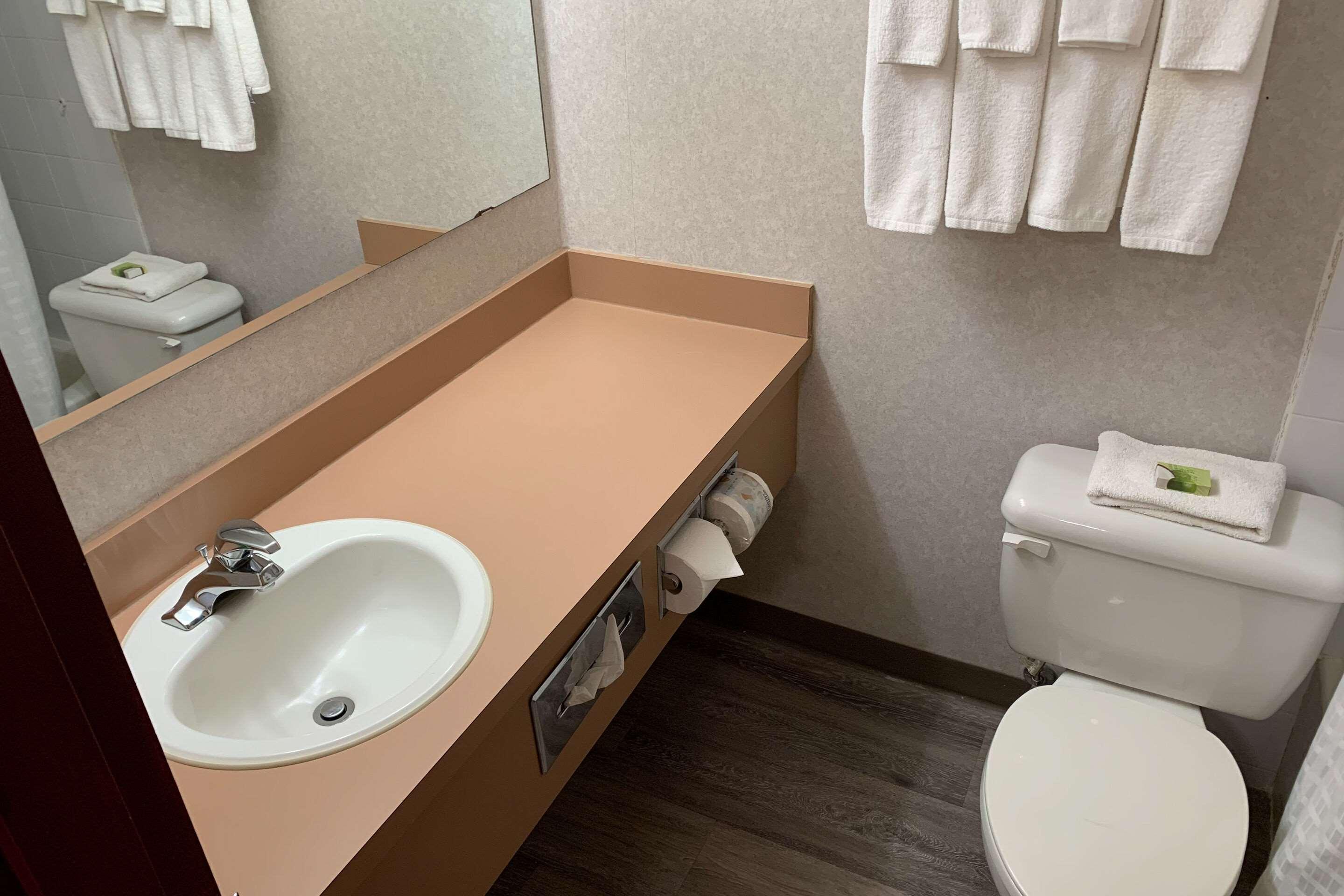 Rodeway Inn Kingston Springs Екстериор снимка